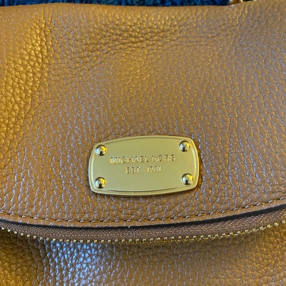 Michael kors crossbody purse - Picture 6 of 6